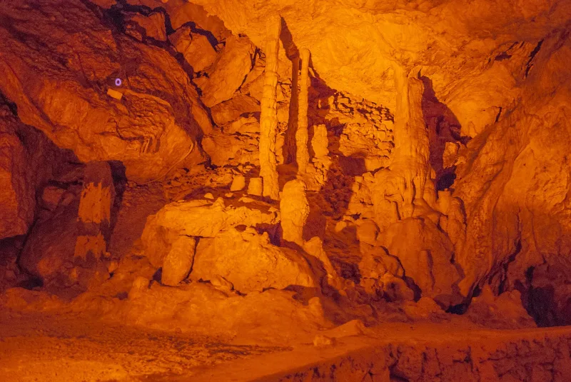 Caverna de Insuyu — lagos subterrâneos nos arredores de Burdur
